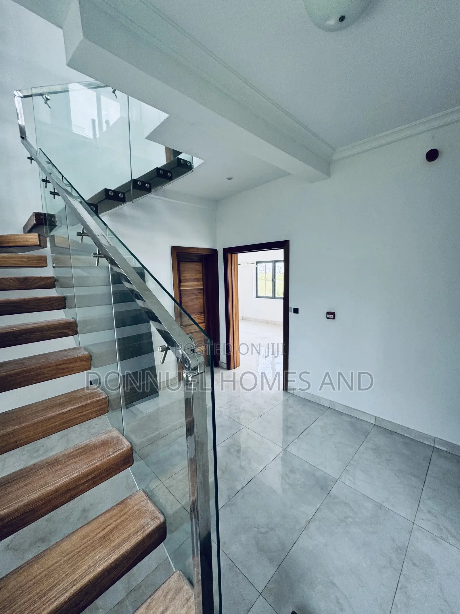 3bdrm Penthouse in Ikate for rent in Ikate