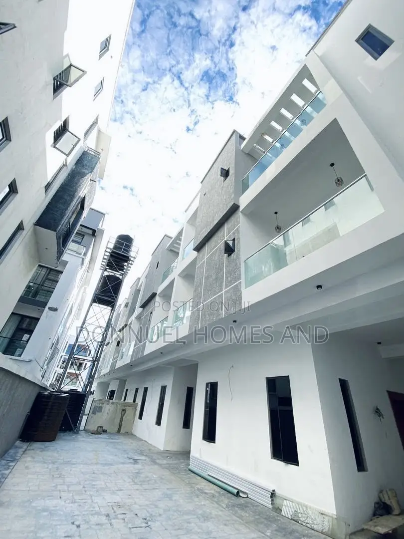4bdrm Duplex in Ologolo for rent in Ologolo