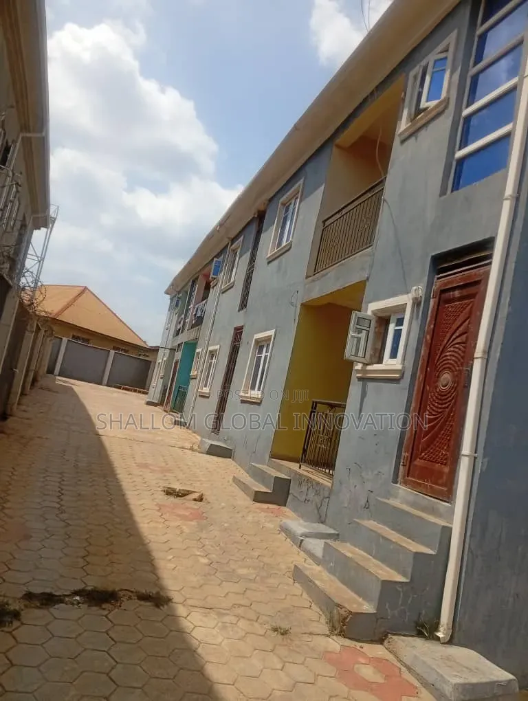 2bdrm Block of Flats in Nihort, Ologuneru for sale in Ologuneru