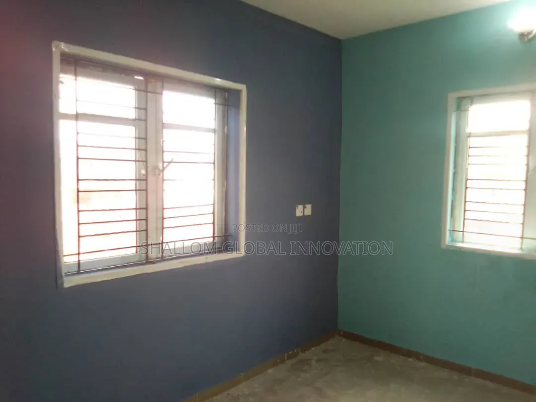 2bdrm Block of Flats in Nihort, Ologuneru for sale in Ologuneru