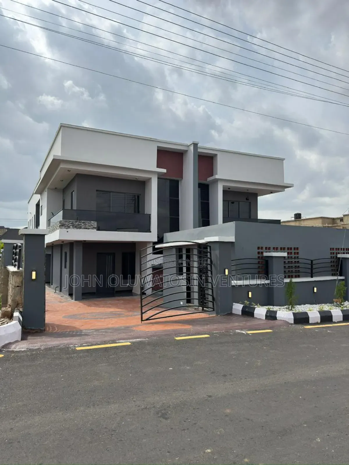 4bdrm Duplex in Kolapo Ishola Gra, Akobo for rent in Akobo