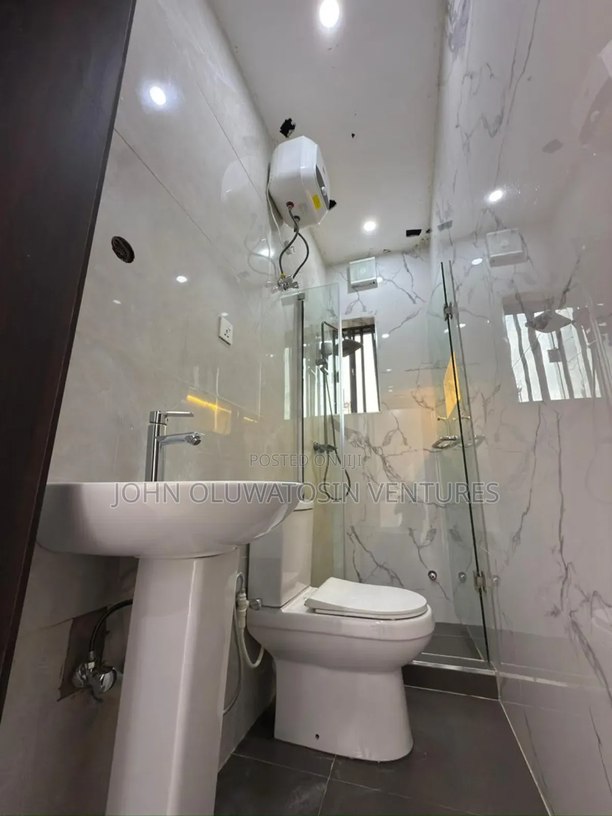 4bdrm Duplex in Kolapo Ishola Gra, Akobo for rent in Akobo
