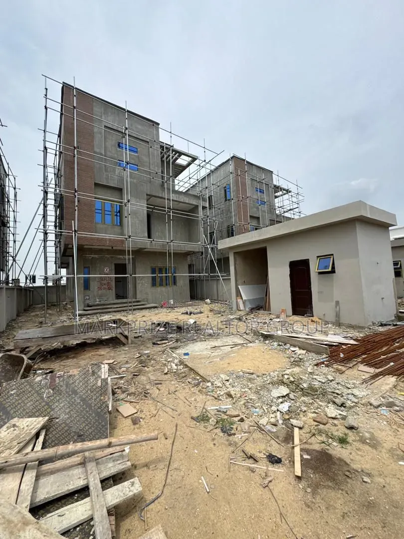 Furnished 5bdrm Duplex in Surulere Lagos for sale in Aguda / Surulere