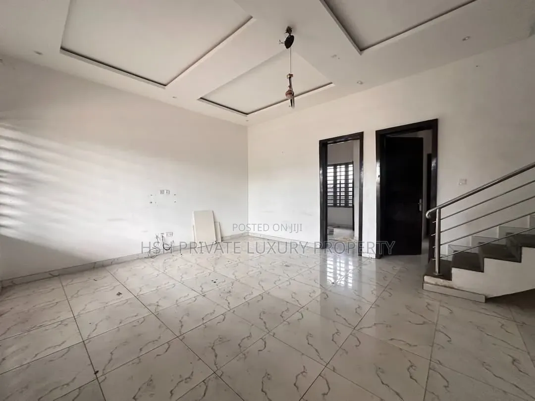 4bdrm Duplex in Vgc for rent in VGC / Ajah