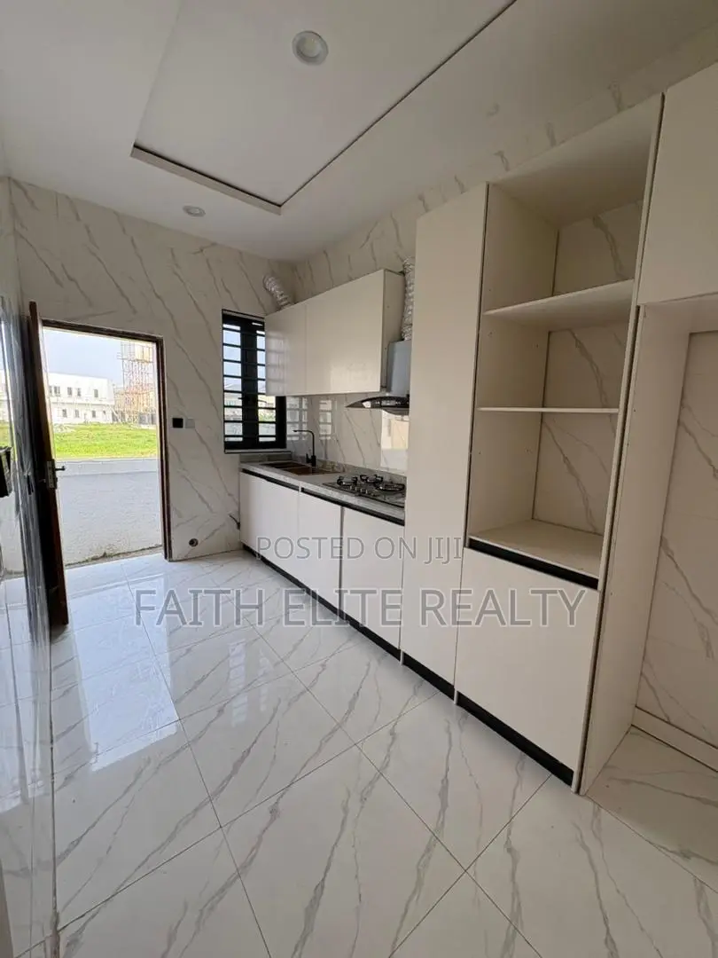 4bdrm Duplex in Abraham Adesanya for sale in Abraham Adesanya Estate