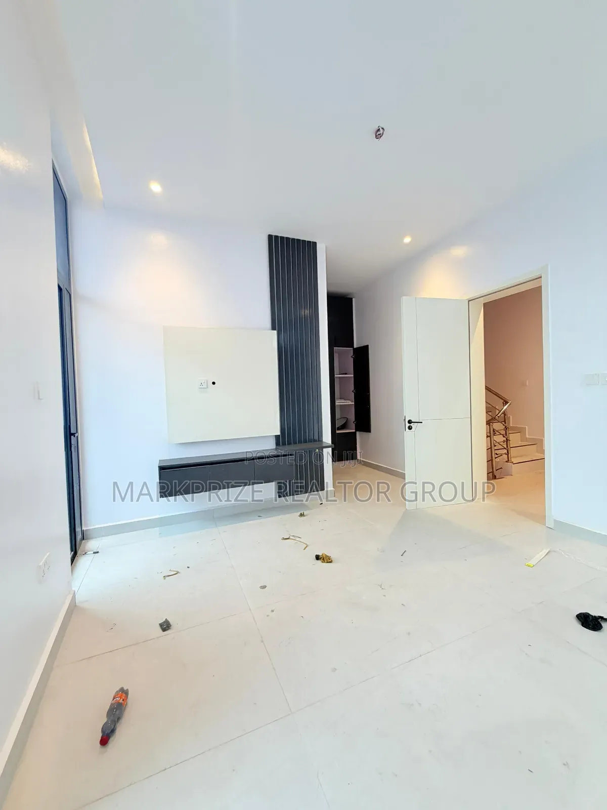 4bdrm Duplex in Adeniyi Jones Ikeja for sale in Adeniyi Jones