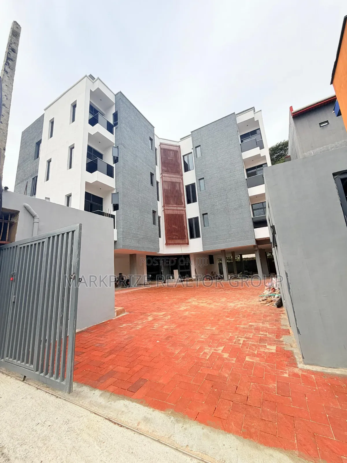 Furnished 3bdrm Apartment in Ikeja Gra Lagos for sale in Ikeja GRA