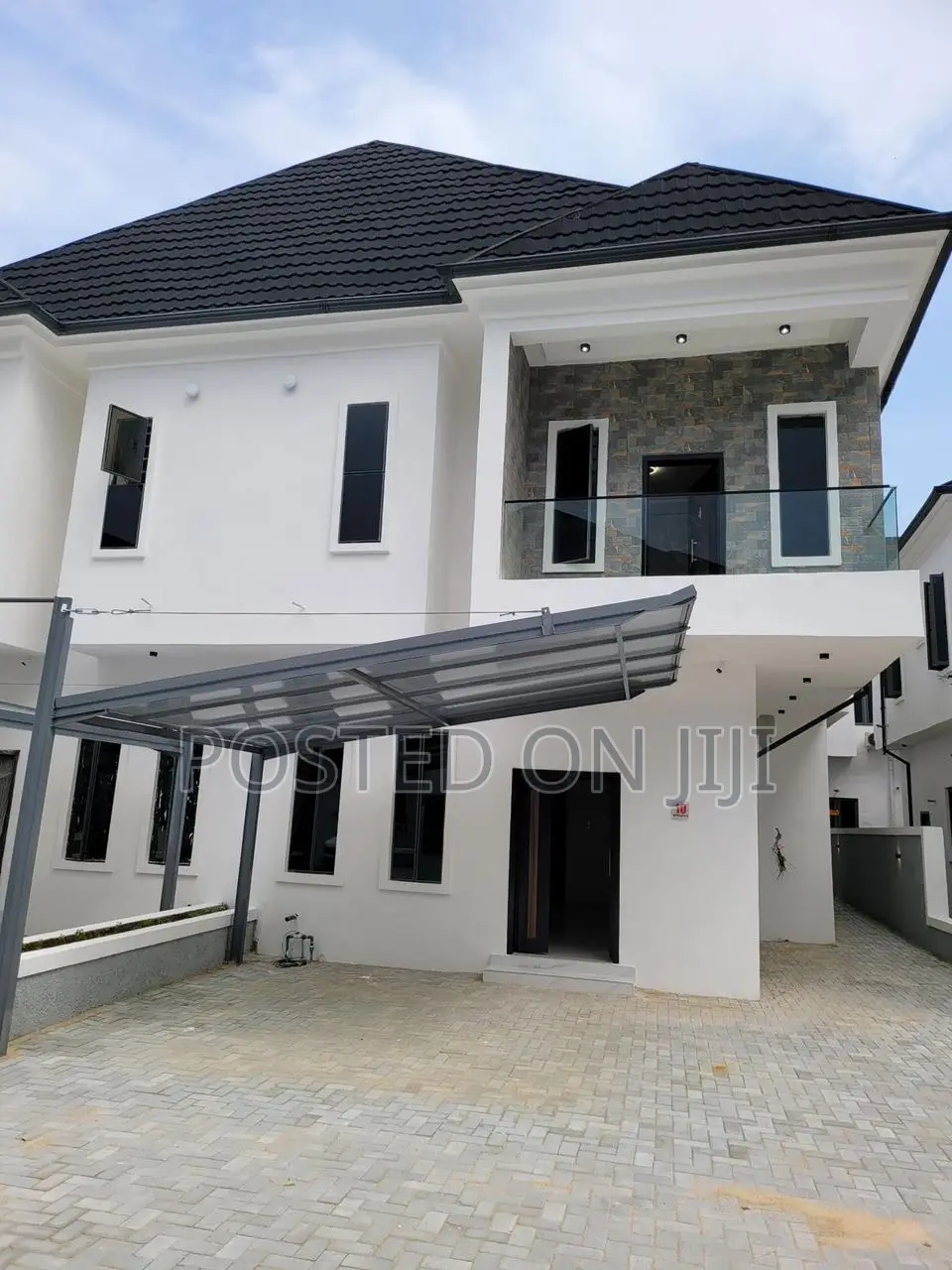 4bdrm Duplex in Dpkay Estate, Lekki Phase 2 for rent in Lekki Phase 2