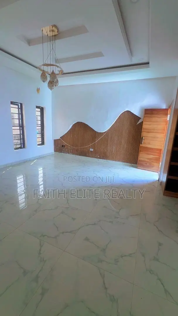 5bdrm Duplex in Ikate for rent in Ikate