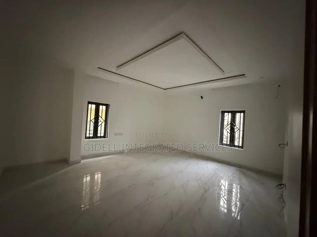 5bdrm Townhouse / Terrace in Wuye for rent in Wuye