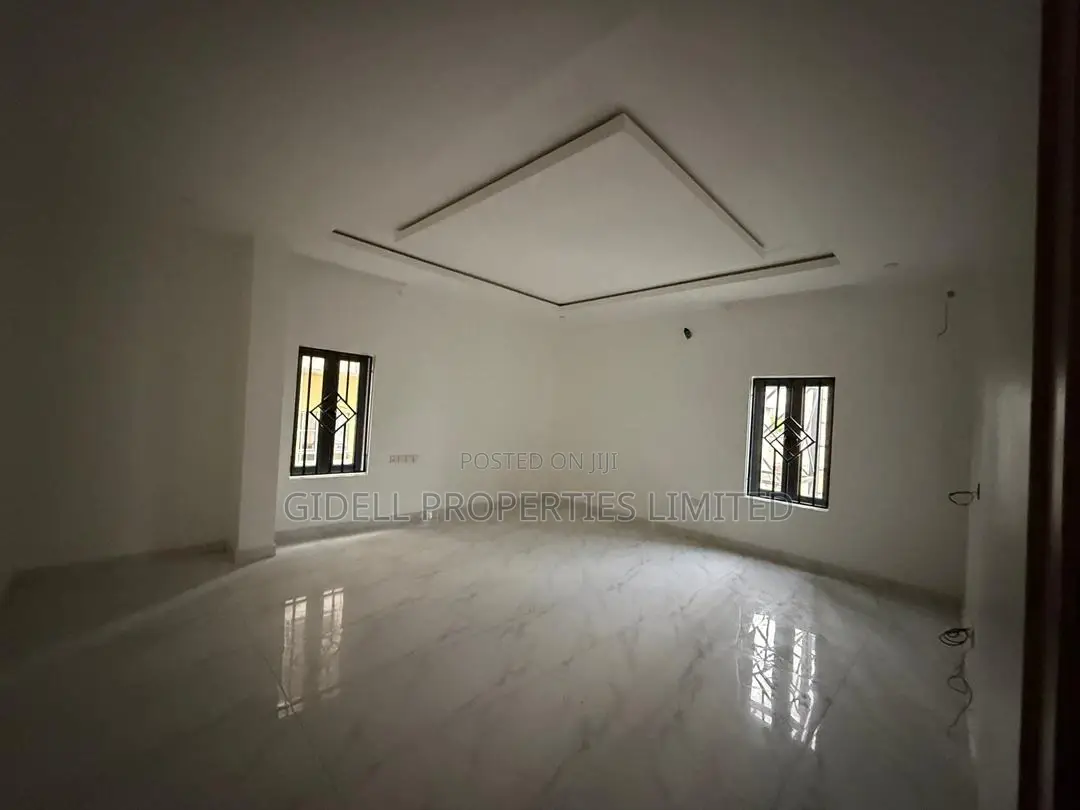 5bdrm Townhouse / Terrace in Wuye for rent in Wuye