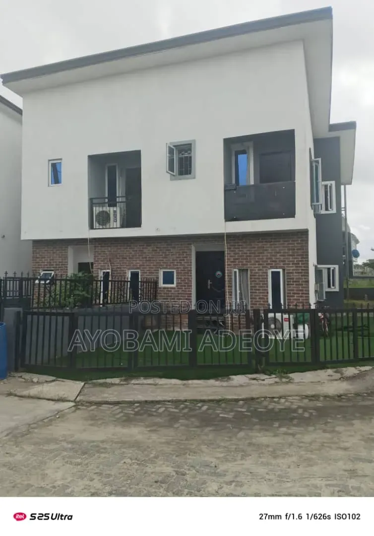 3bdrm Duplex in Amity, Sangotedo for rent in Sangotedo