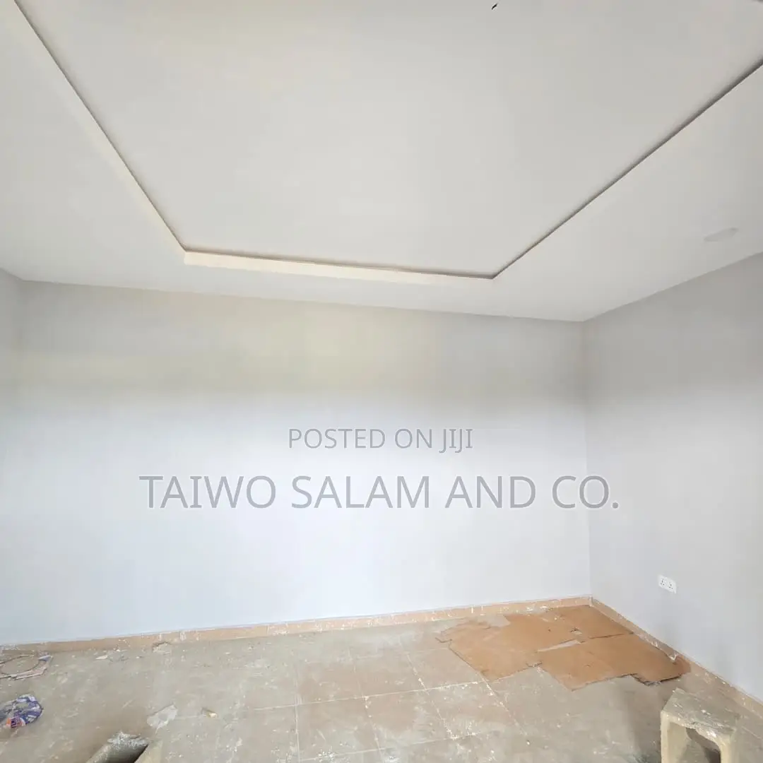 A Shop Space in Lagelu
