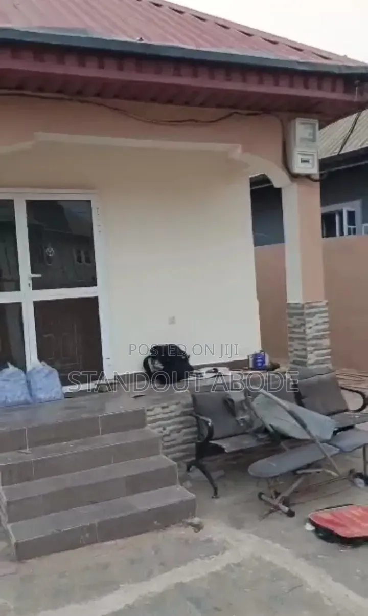 4bdrm Bungalow in Peace Estate, Iyana Ipaja for sale in Iyana Ipaja