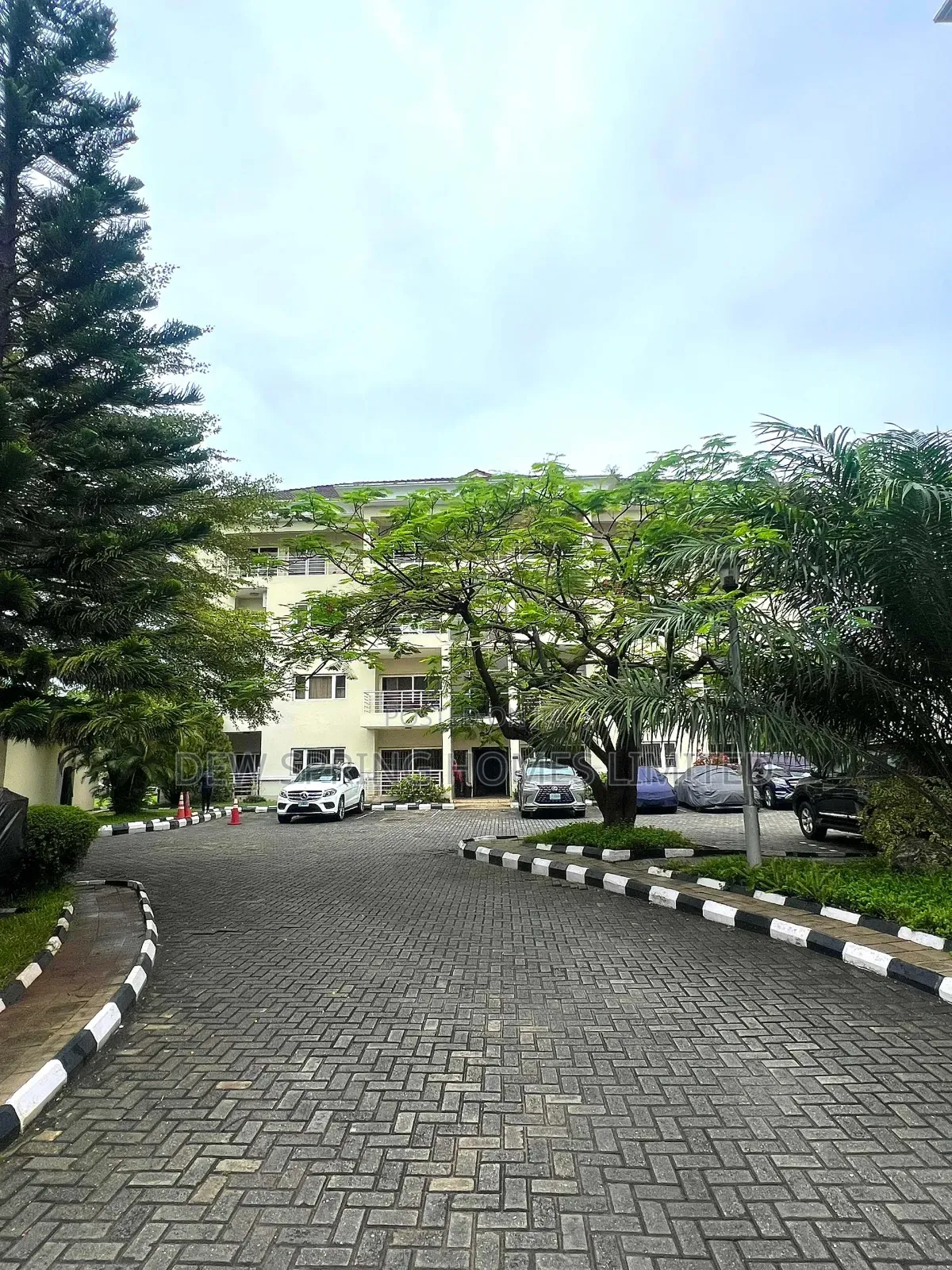 3bdrm Apartment in Banana Island for rent in Banana Island