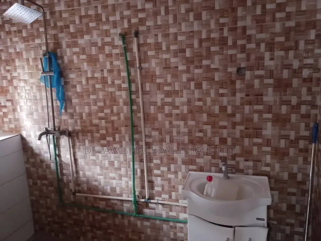 1bdrm Duplex in 64 Crescent Estate, Gwarinpa for rent in Gwarinpa