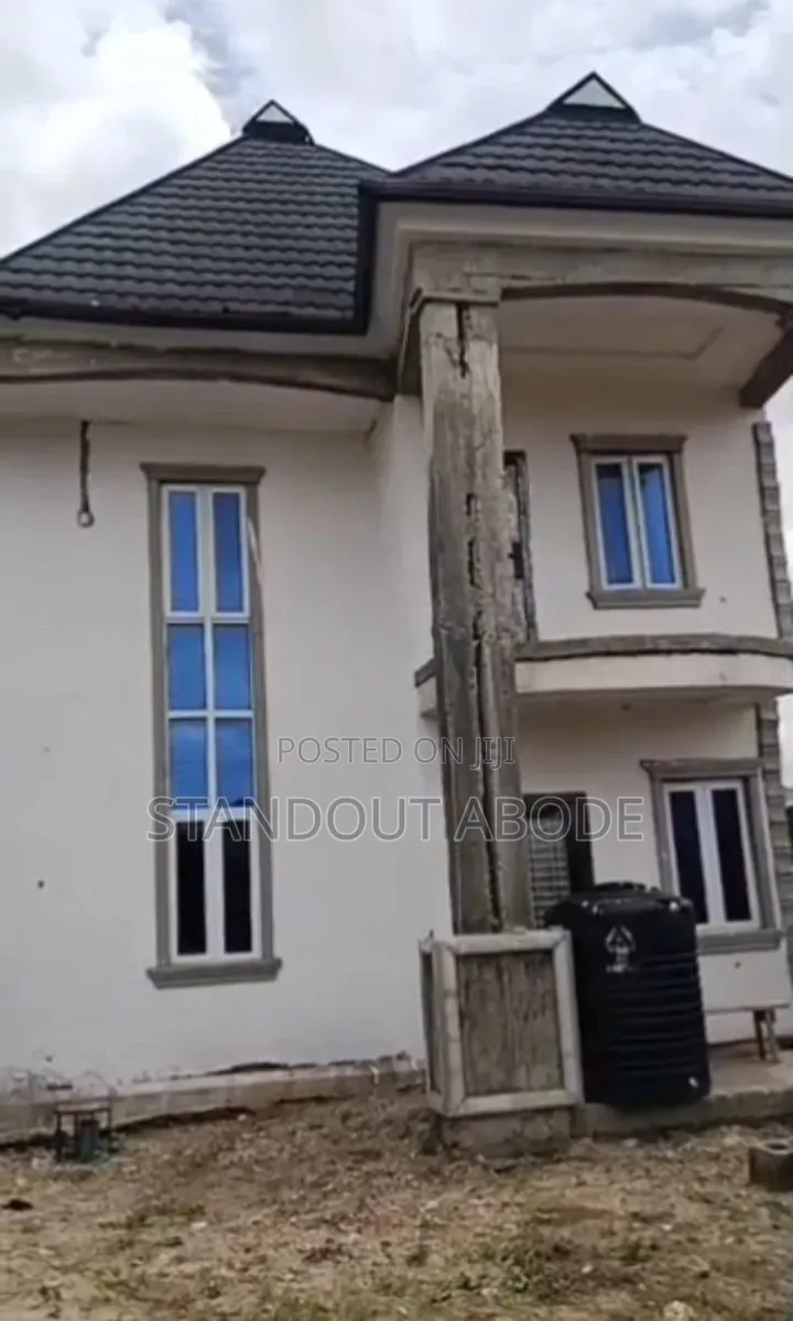 4bdrm Duplex in Onimaba Estate, Ikotun / Ikotun/Igando for sale in Ikotun / Ikotun/Igando