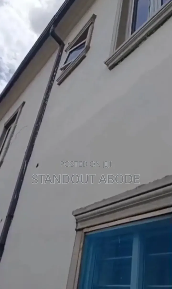 4bdrm Duplex in Onimaba Estate, Ikotun / Ikotun/Igando for sale in Ikotun / Ikotun/Igando
