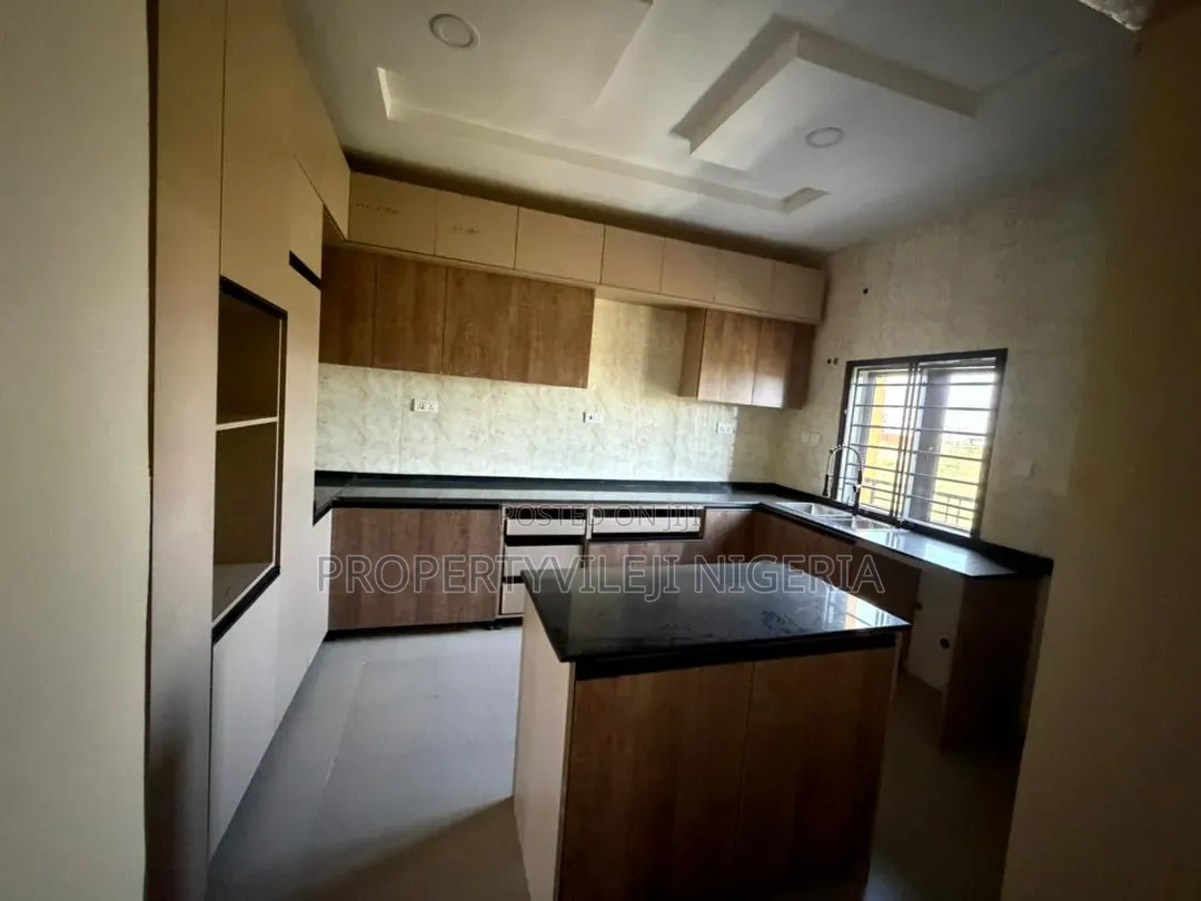 Furnished 3bdrm Block of Flats in River Park Estate, Sabon Lugbe in Sabon Lugbe