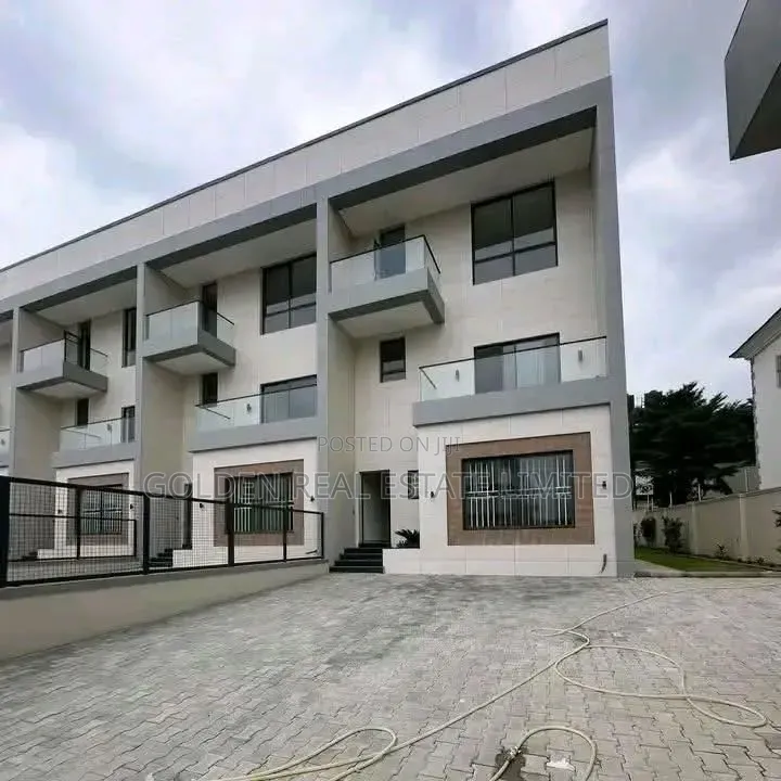 5bdrm Duplex in Katampe Extension for sale in Katampe Extension