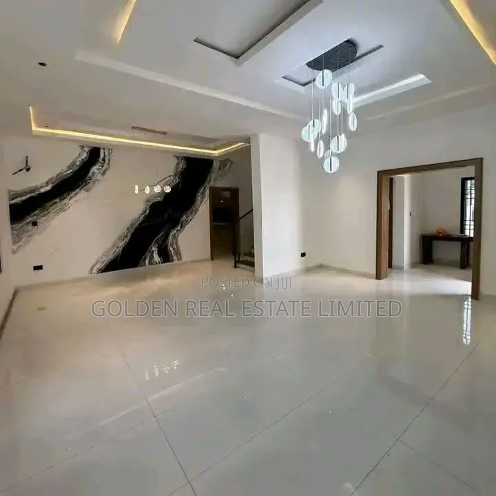 5bdrm Duplex in Jahi for sale in Jahi