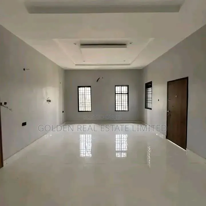 5bdrm Duplex in Jahi for sale in Jahi