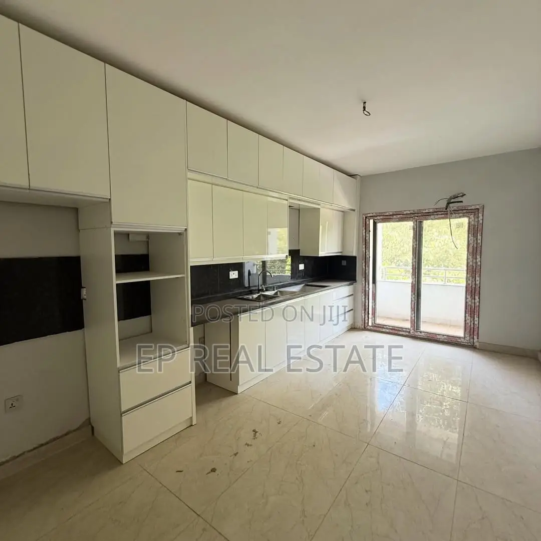 20bdrm House in Katampe for sale in Katampe