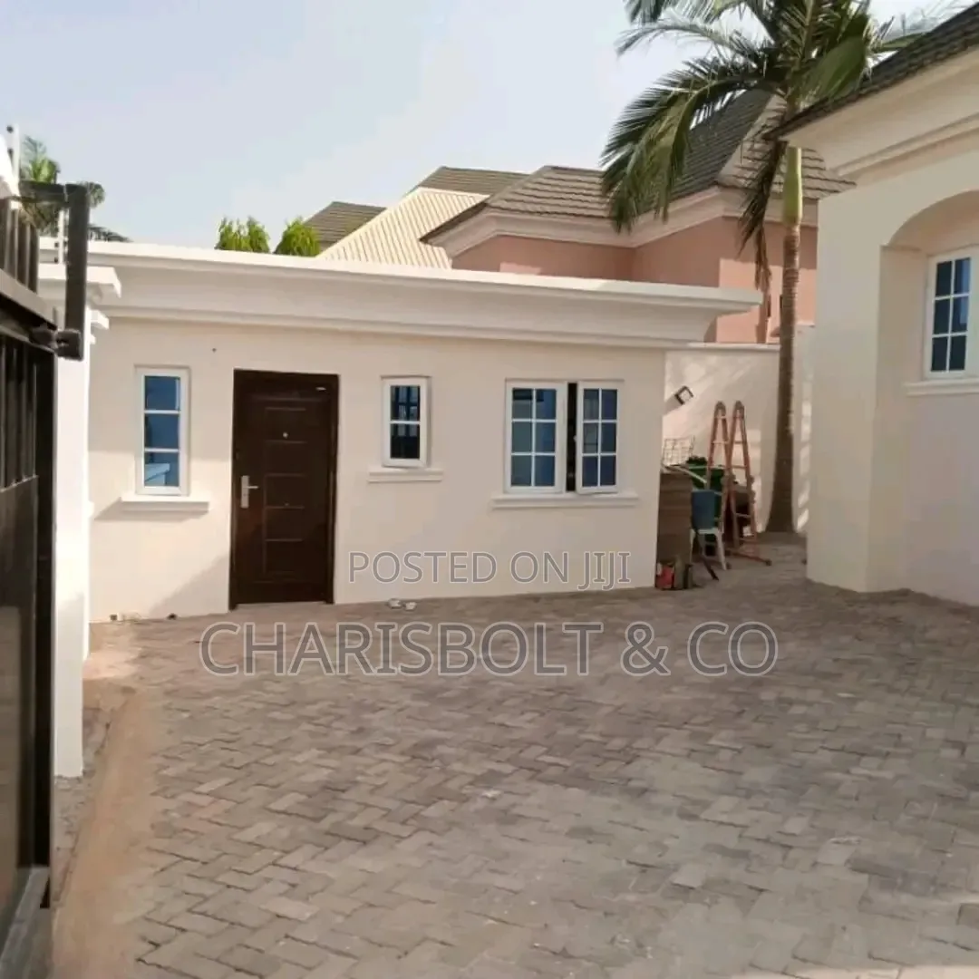 4bdrm Bungalow in Apo Resettlement for rent in Apo Resettlement