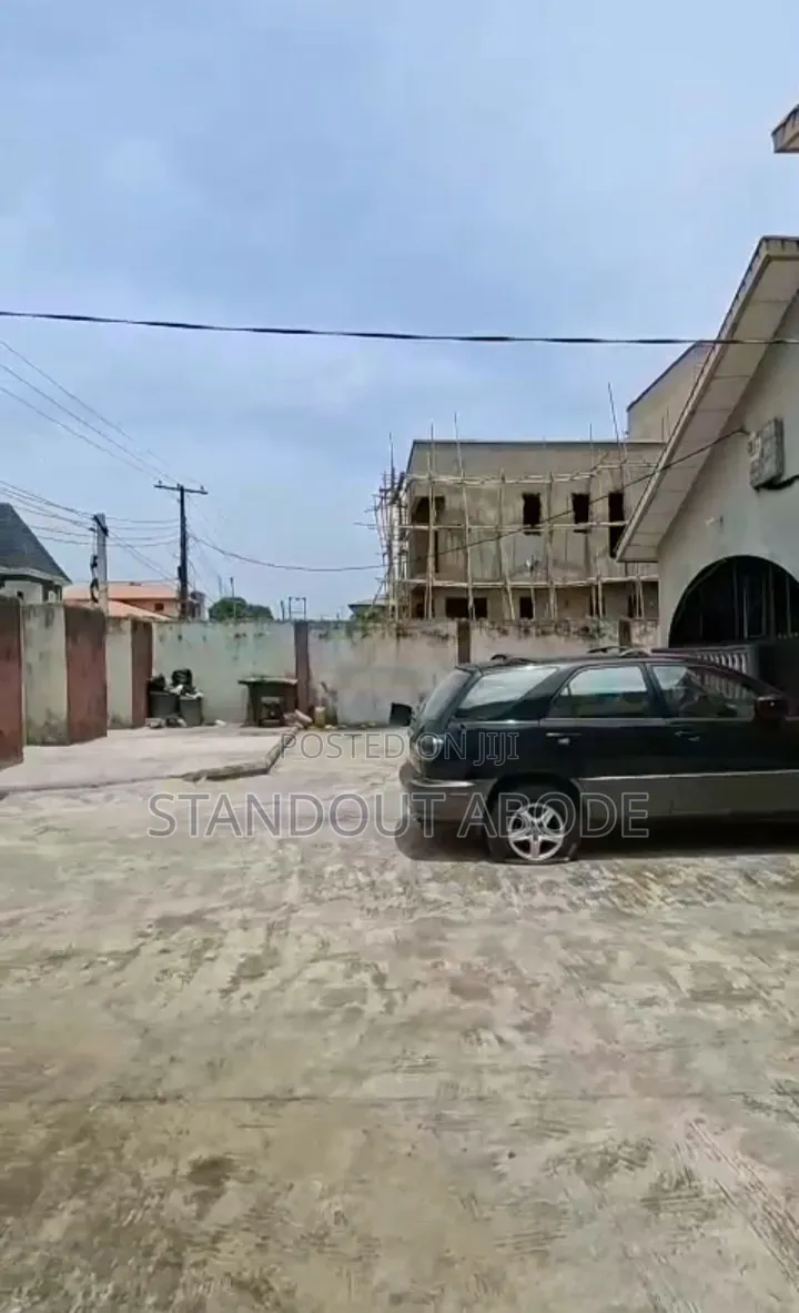 2bdrm Block of Flats in Good Location, Ago Palace for sale in Ago Palace