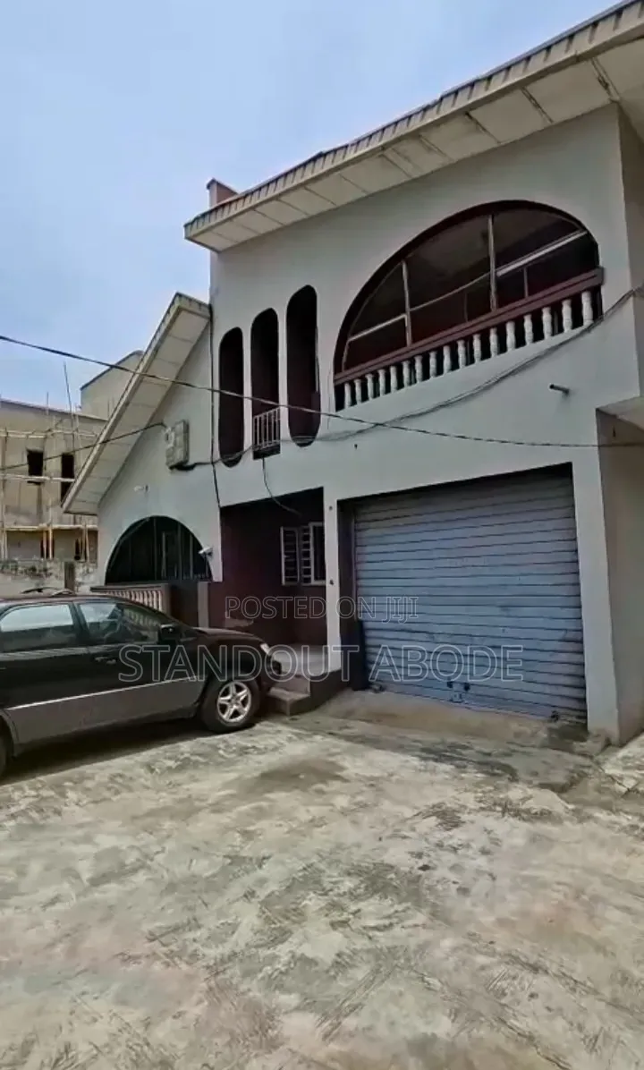 2bdrm Block of Flats in Good Location, Ago Palace for sale in Ago Palace