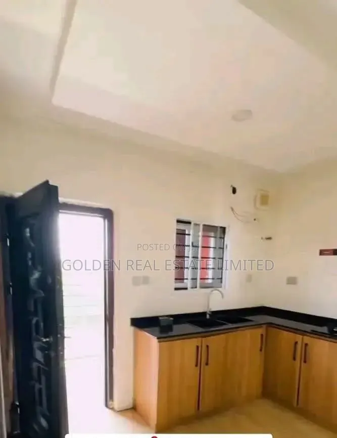 2bdrm Block of Flats in Idu Industrial for sale in Idu Industrial