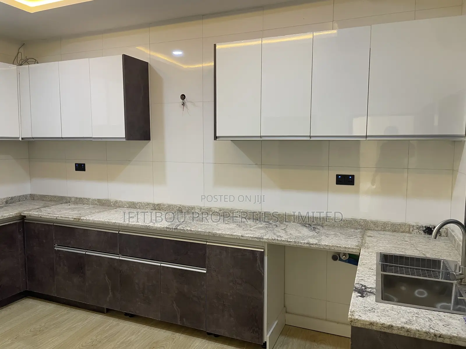 4bdrm Townhouse/Terrace in Din Estate, Guzape District for sale in Guzape District