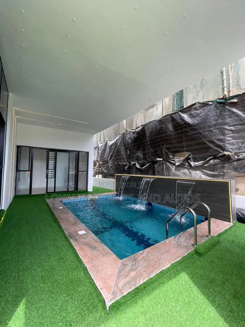 Furnished 6bdrm Duplex in Lekki Phase 1 for sale in Lekki Phase 1