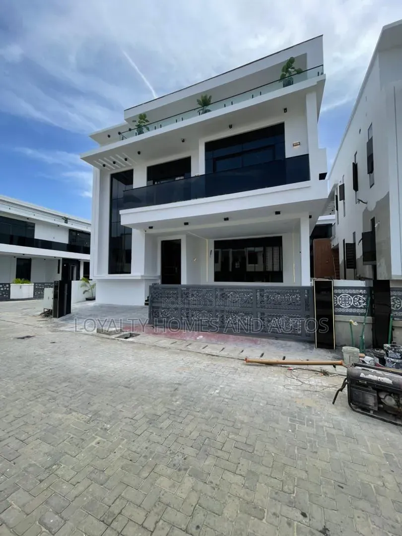 Furnished 6bdrm Duplex in Lekki Phase 1 for sale in Lekki Phase 1