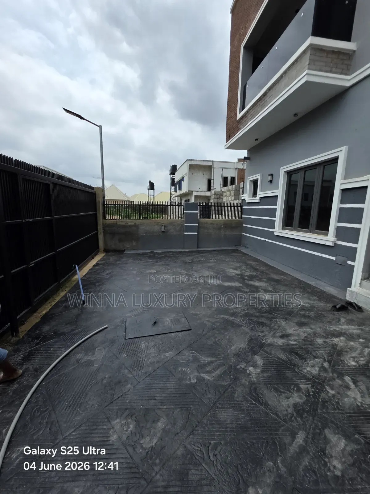 4bdrm Duplex in Palm Height Estate, Lugbe District for sale in Lugbe District