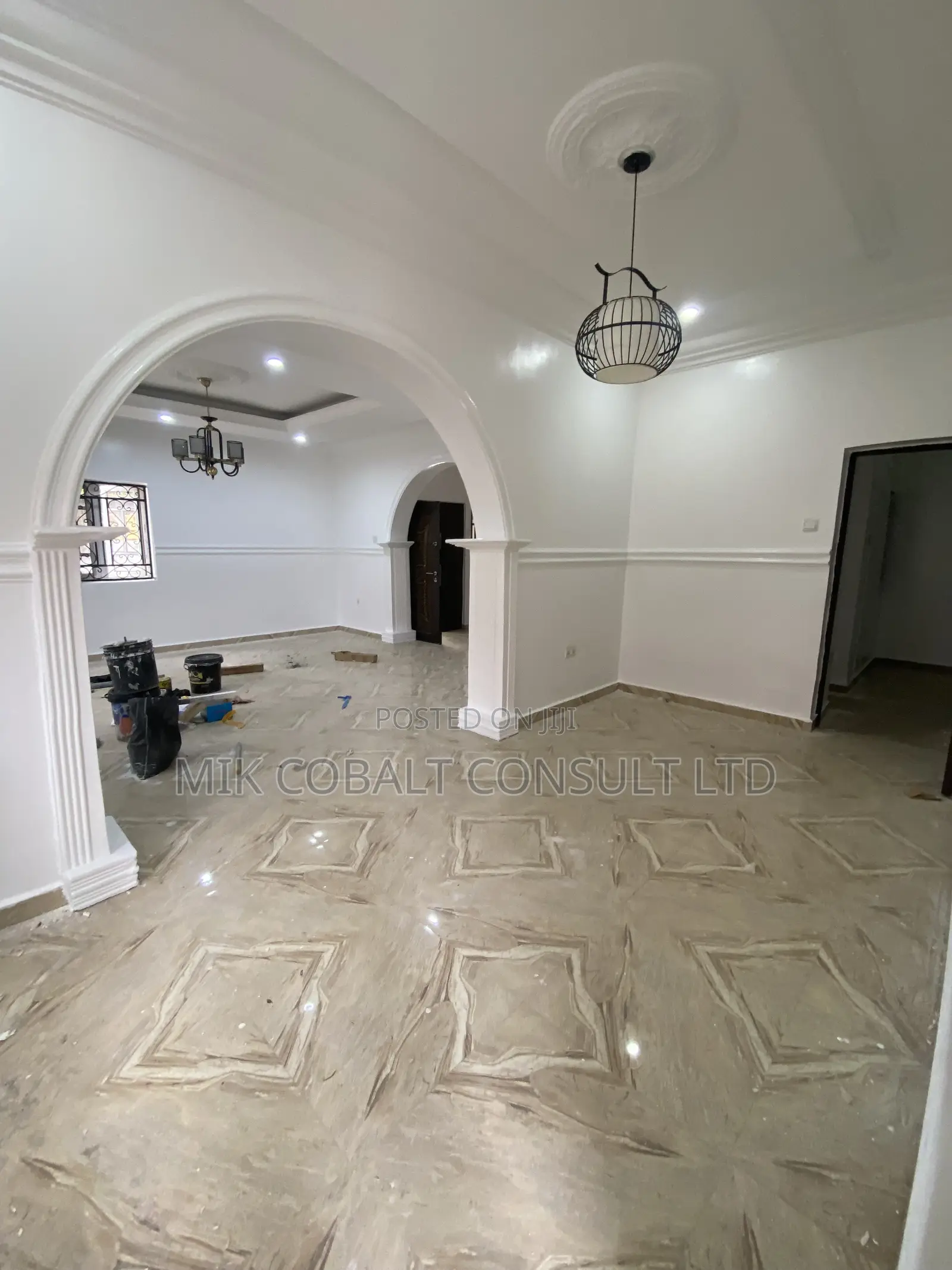 3bdrm Block of Flats in 43 Crescent, Gwarinpa for rent in Gwarinpa