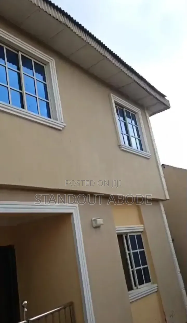 5bdrm Duplex in Good And Secure, Ipaja / Ipaja for sale in Ipaja / Ipaja