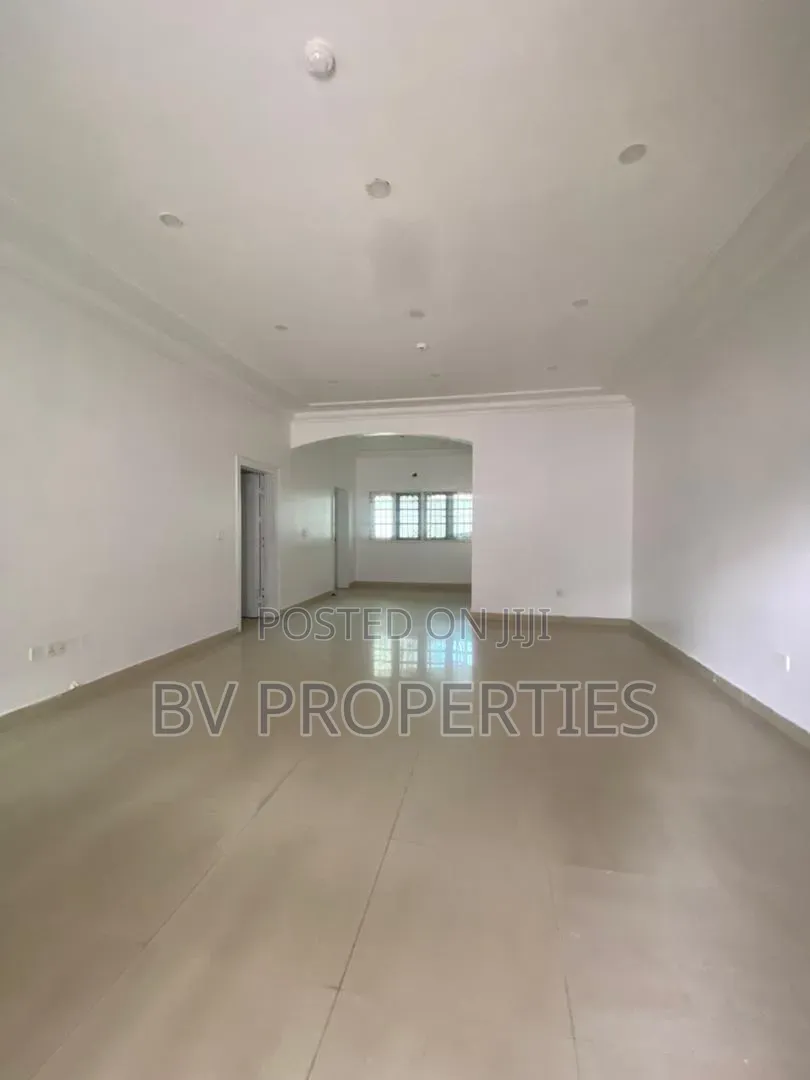 3bdrm Apartment in Lekki Phase 1 for rent in Lekki Phase 1