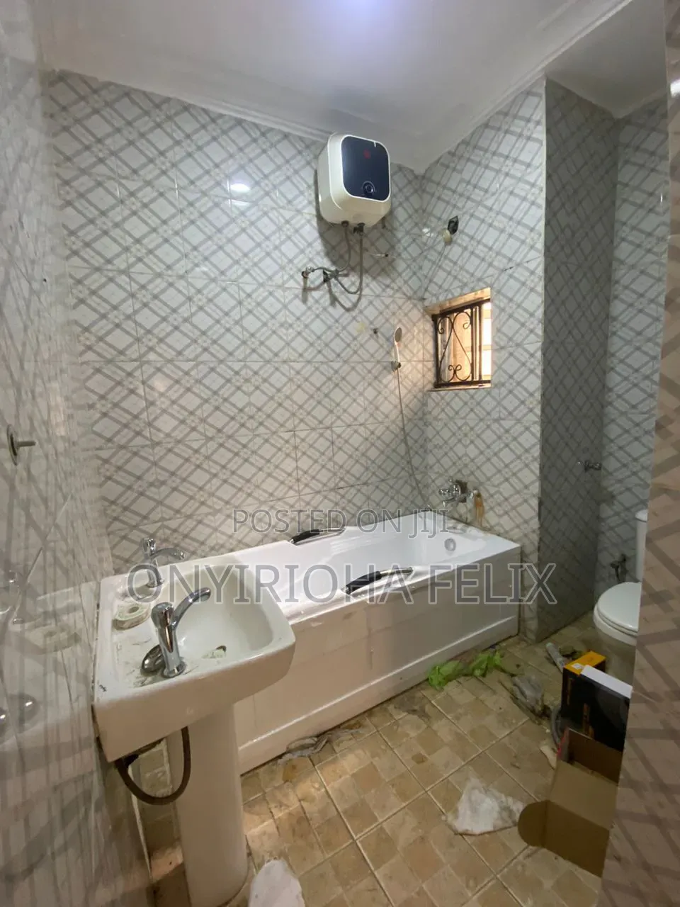 3bdrm Block of Flats in Gwarinpa 4Th Avenue, Life Camp for rent in Life Camp