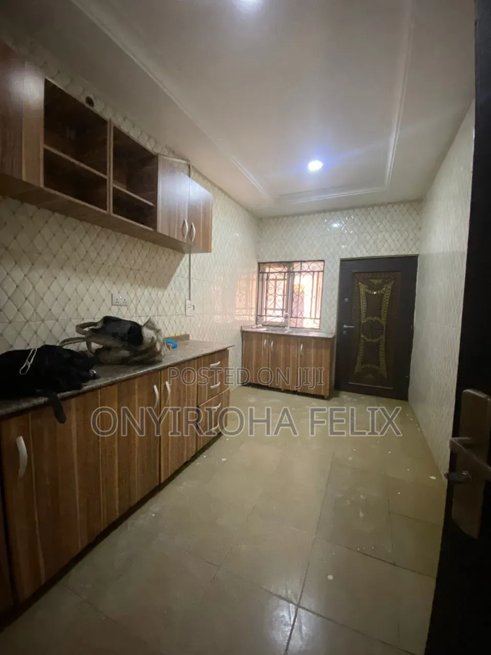 3bdrm Block of Flats in Gwarinpa 4Th Avenue, Life Camp for rent in Life Camp