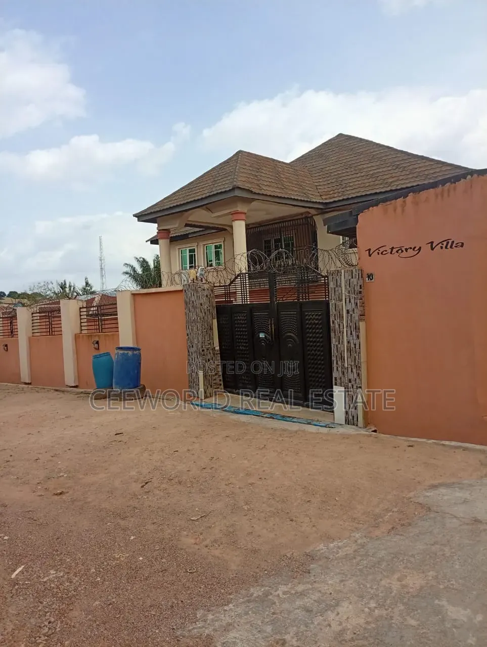 3bdrm Apartment in Isokan Estate Akobo for rent in Akobo