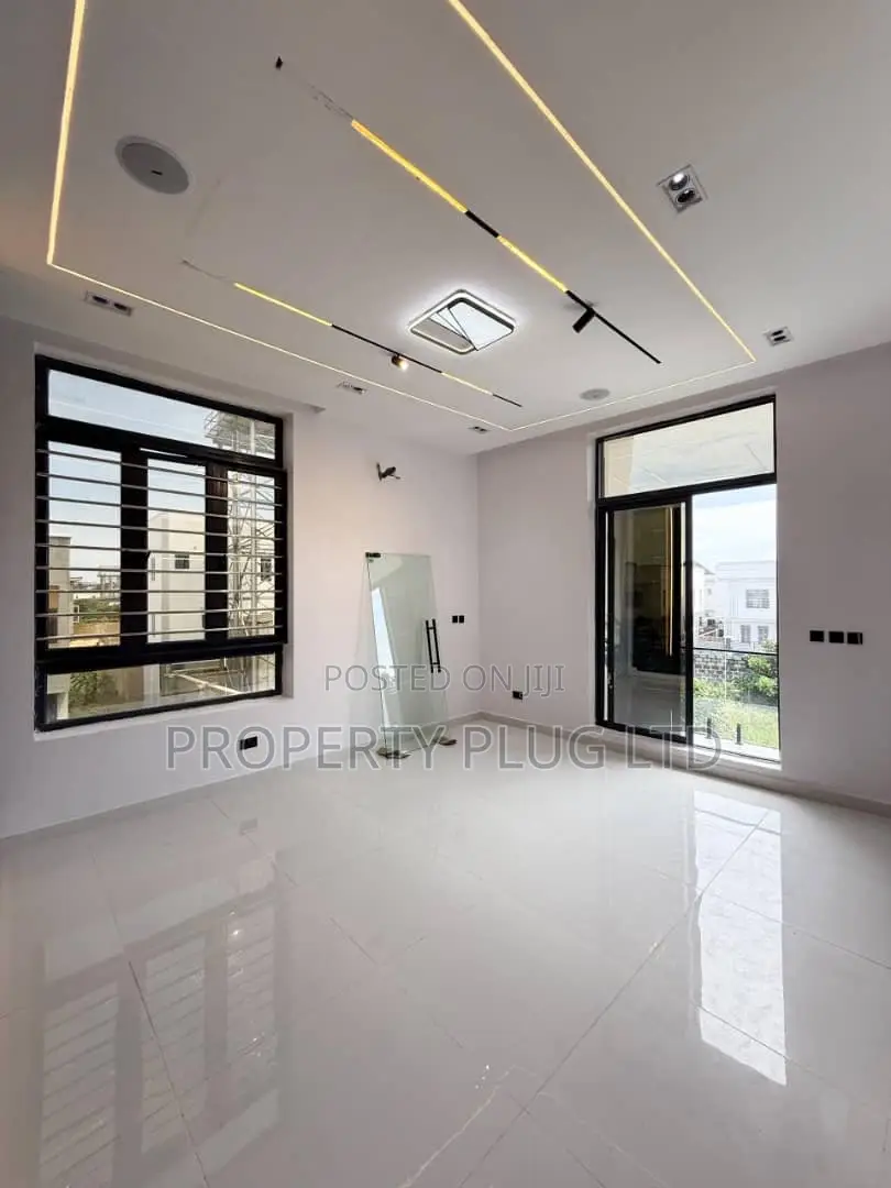 5bdrm Duplex in Lekki for sale in Lekki