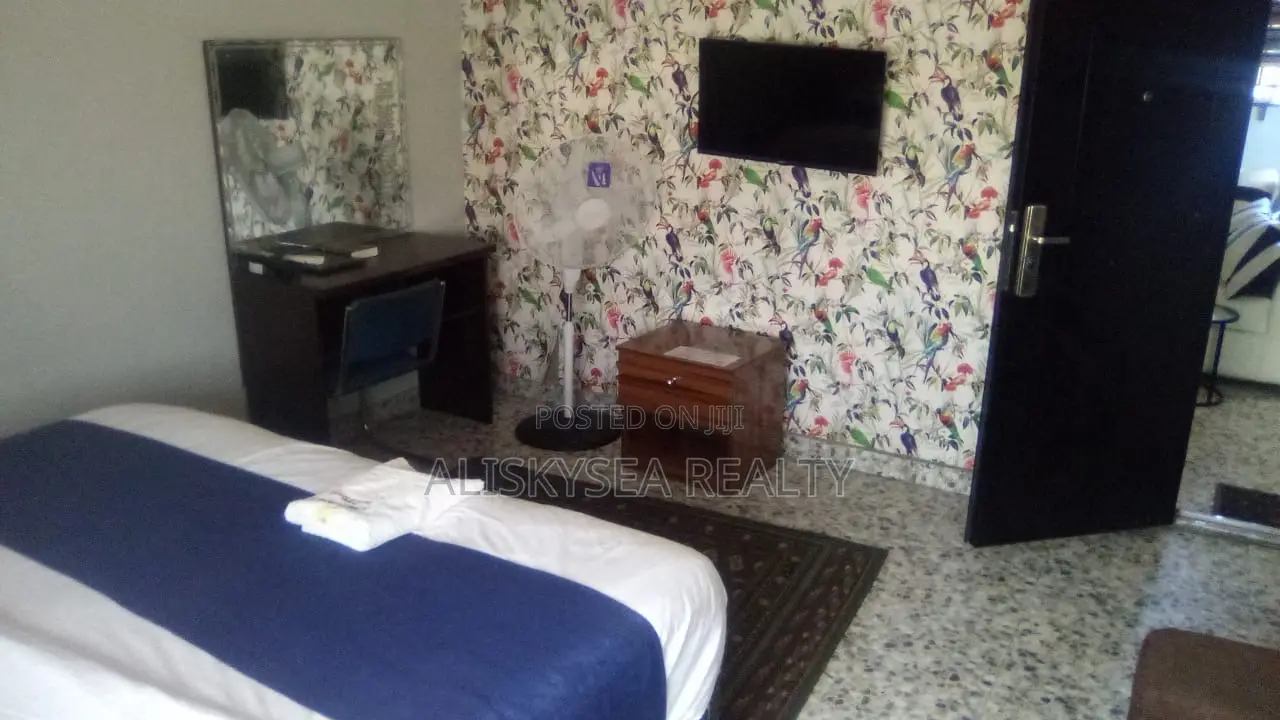 1bedroom Shortlet in Mayfair Garden Awoyaya in Awoyaya