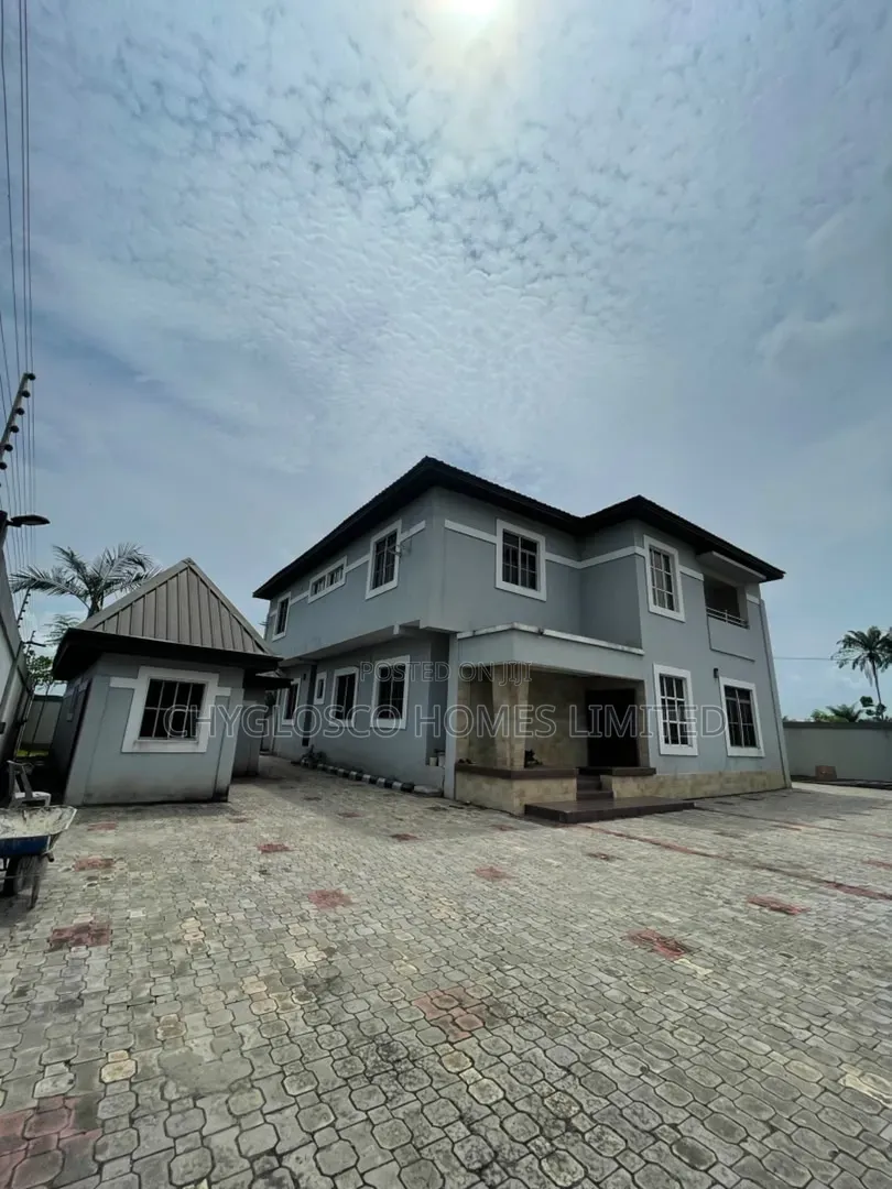 4bdrm Duplex in Rukpokwu for sale in Rukpokwu