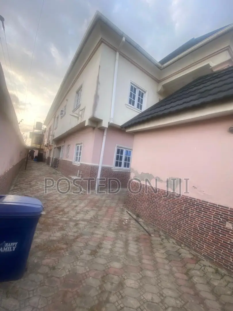4bdrm Duplex in Ajah Signboard Ajah, Lekki Phase 2 for sale in Lekki Phase 2