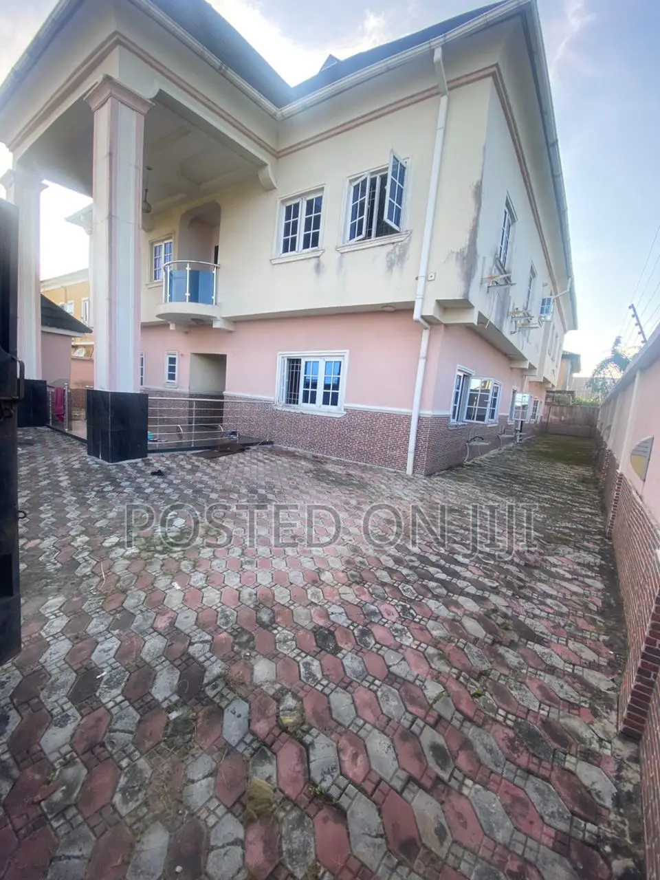 4bdrm Duplex in Ajah Signboard Ajah, Lekki Phase 2 for sale in Lekki Phase 2