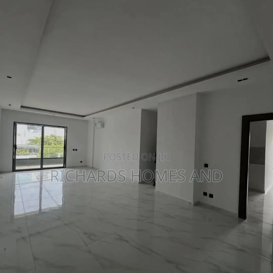 3bdrm Apartment in Kofo Abayomi for rent in Kofo Abayomi