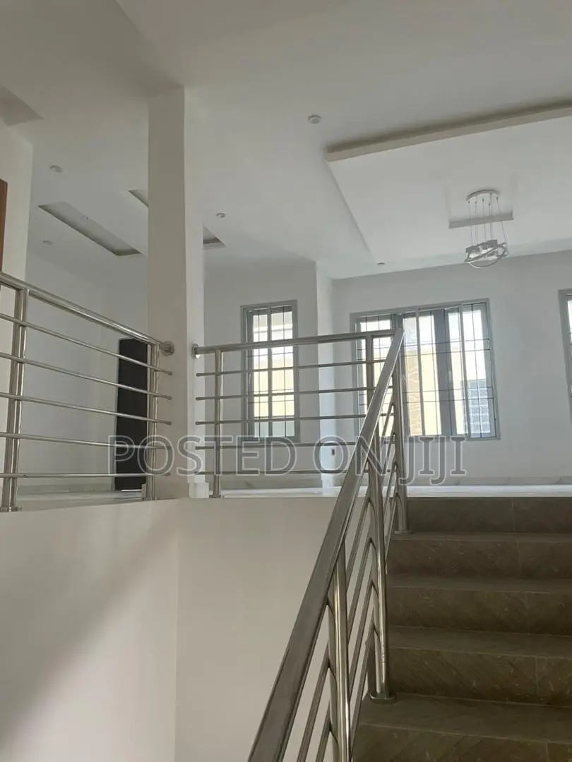 5bdrm Duplex in Northern Foreshore, Lekki Phase 2 for sale in Lekki Phase 2