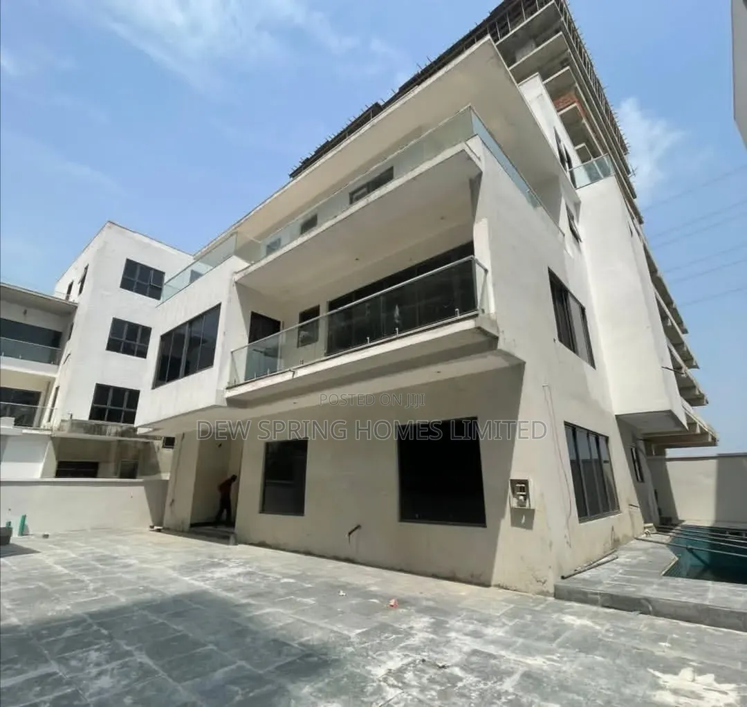 5bdrm Duplex in Banana Island for sale in Banana Island