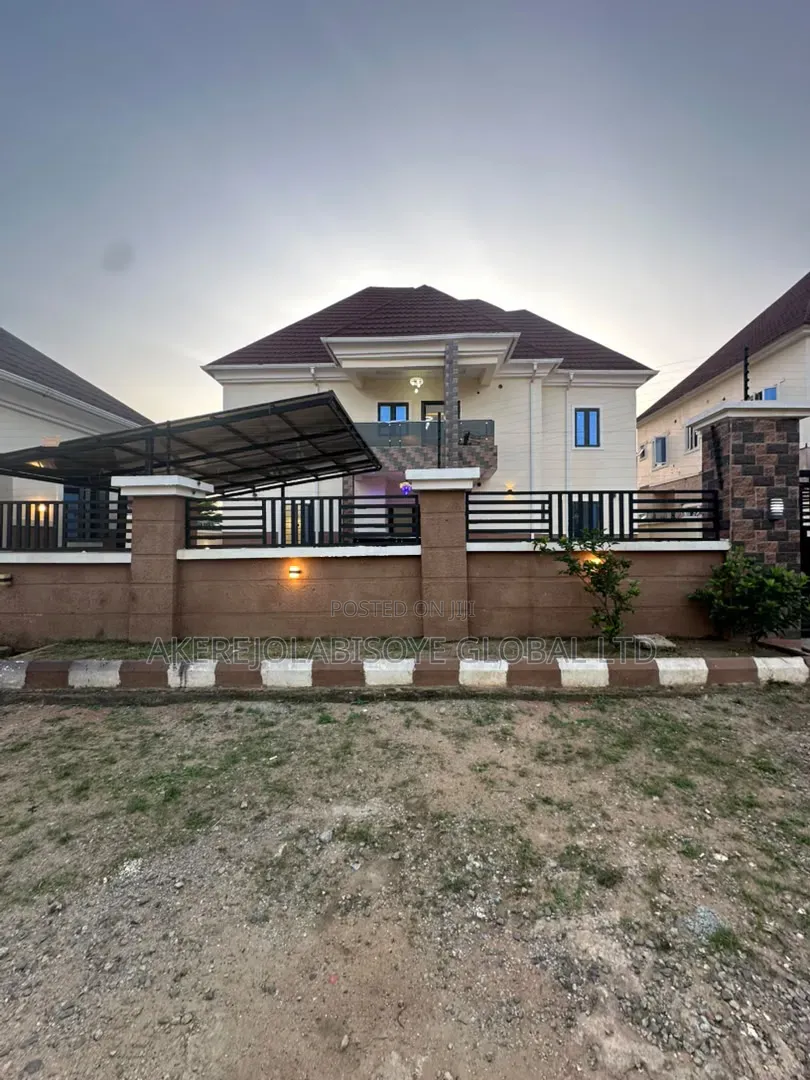 5bdrm Duplex in In An Estate, Life Camp for sale in Life Camp